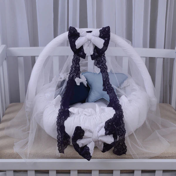 Luxury Baby Round Snuggle Bed with Soft Pillows & Mosquito Net – White - Paidaish 
