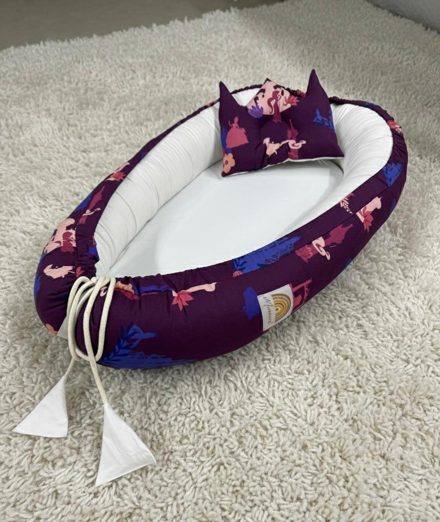 Double Sided Printed Baby Snuggle Nest with Head Pillow – White Castle