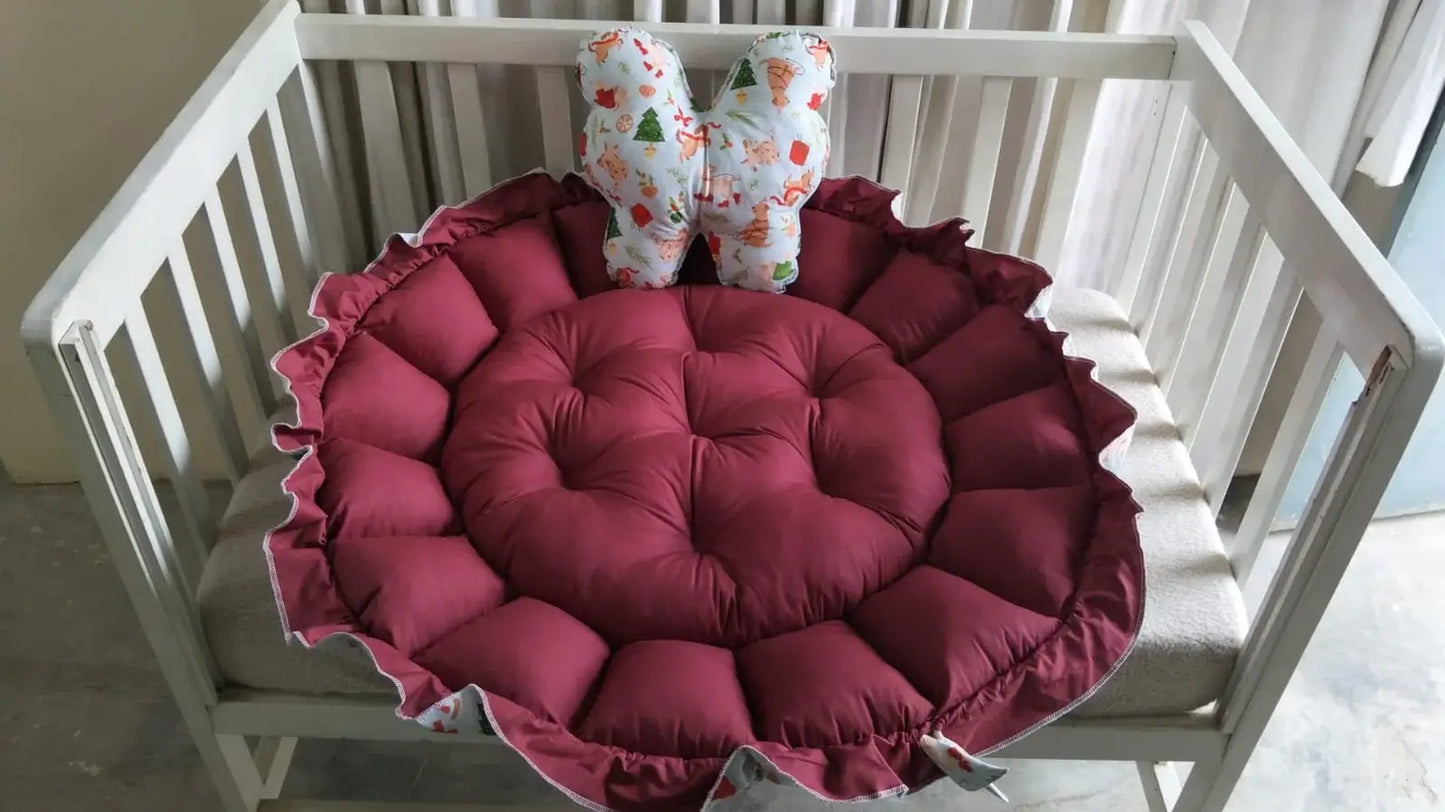 Printed Cotton Baby Round Cot with Pillow & Toy Hanging Rod – Maroon Cheer