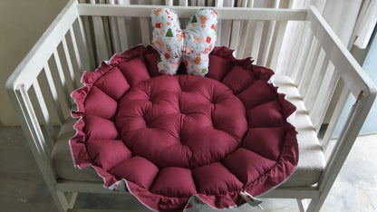 Printed Cotton Baby Round Cot with Pillow & Toy Hanging Rod – Maroon Cheer