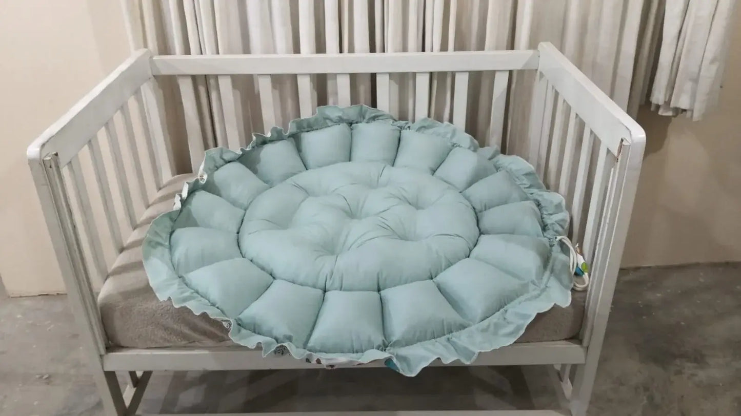 Printed Cotton Baby Round Cot with Pillow & Toy Hanging Rod – Cadet Zoo