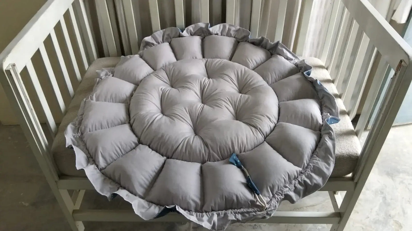 Printed Cotton Baby Round Cot with Pillow & Toy Hanging Rod – Teal
