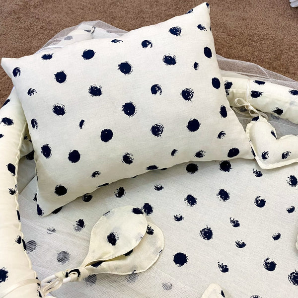Baby Snuggle Bed with Mosquito Net, Pillow & Hanging Toys – White with Blue Dotted - Paidaish 