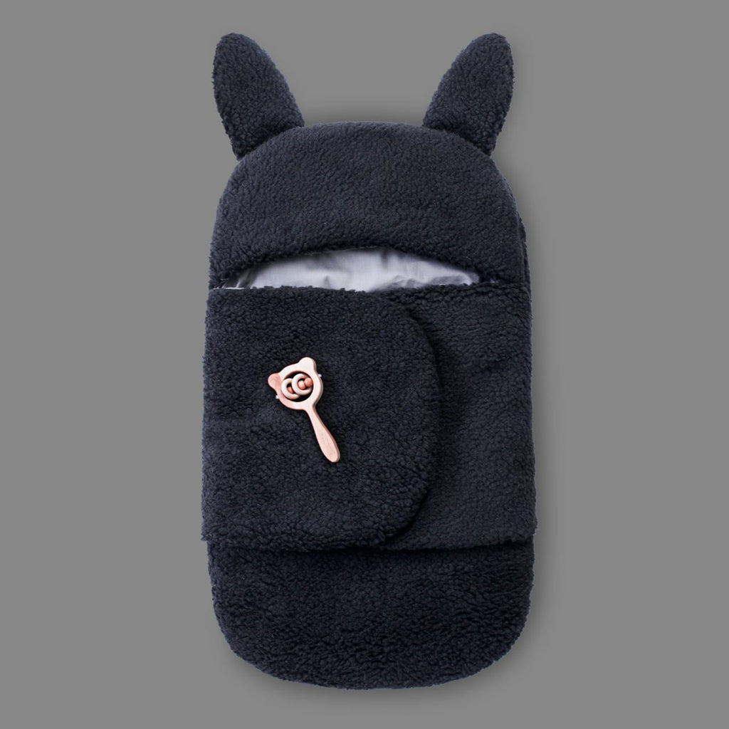 Winter Baby Swaddle / Quilted Baby Blanket Wrap – Black (0-6M)