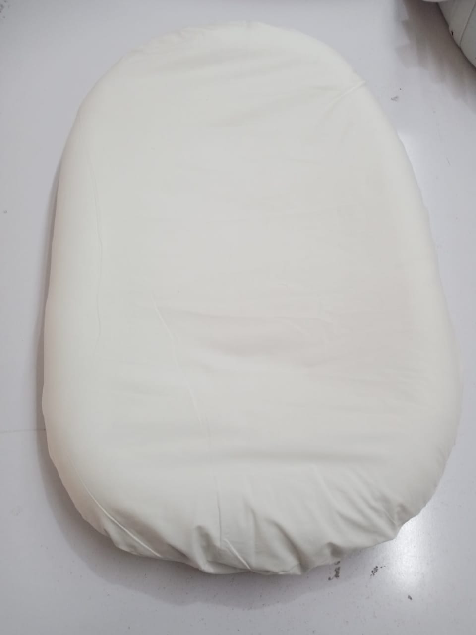 Newborn Baby Snuggle Bed / Baby Lounger – Off White